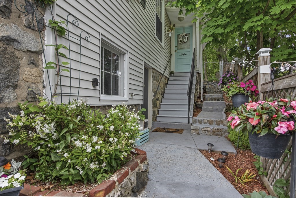 7 Upland Road Lynn, MA 01902 - Photo 9 of 24 Gallery Image 9