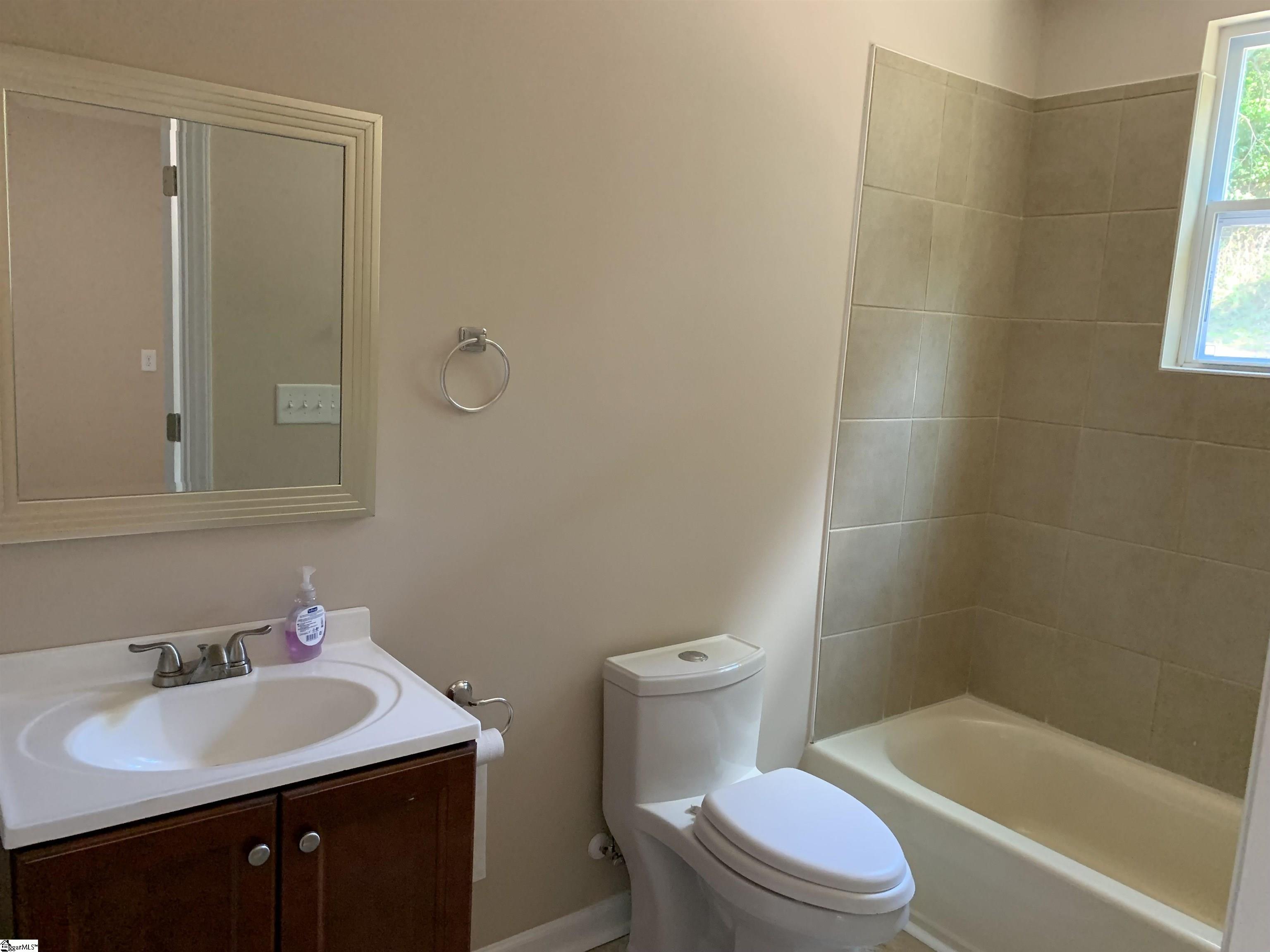 105 Rosemary Road Spartanburg, SC 29301 - Photo 12 of 18 Gallery Image 12