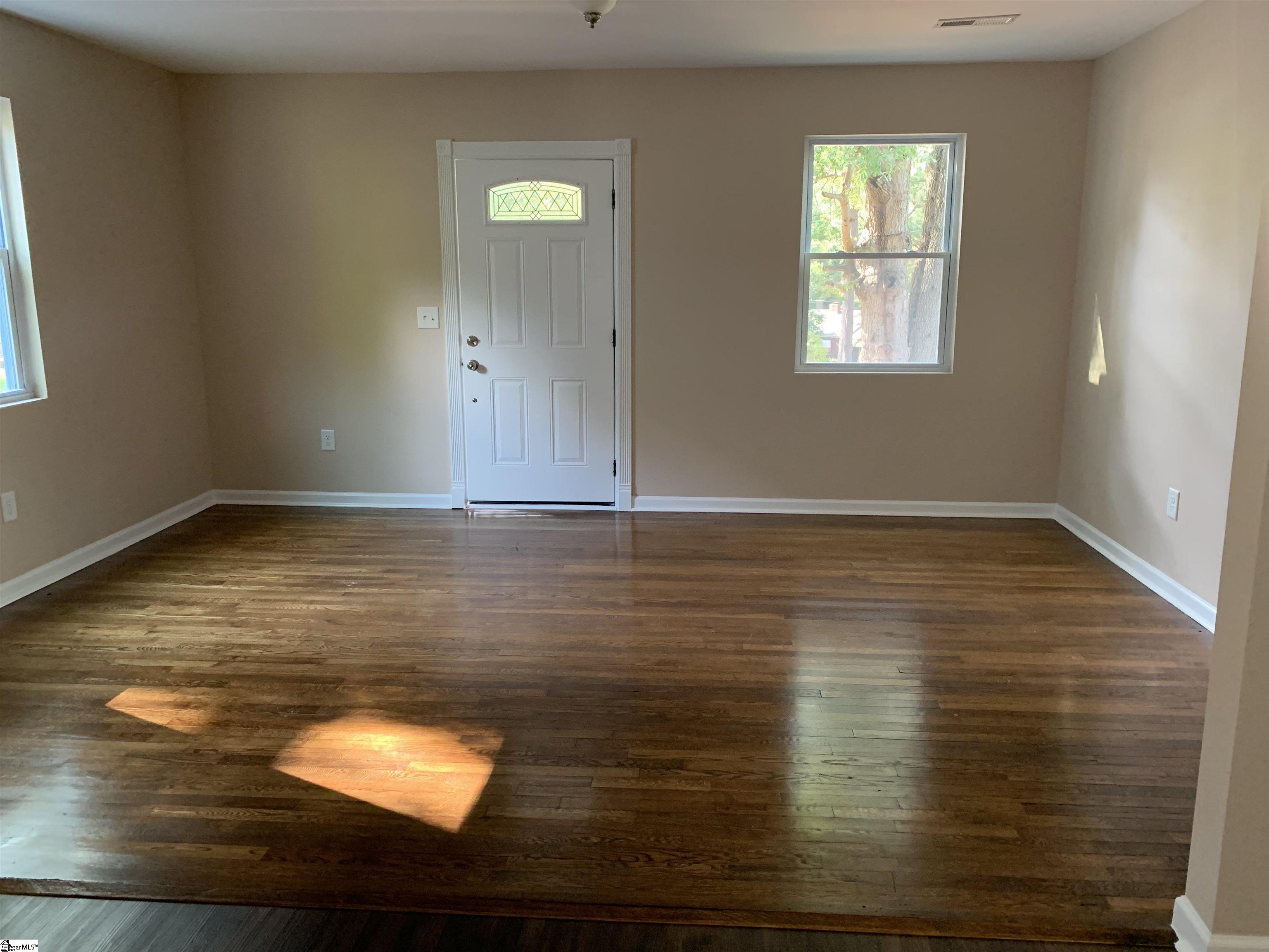 105 Rosemary Road Spartanburg, SC 29301 - Photo 7 of 18 Gallery Image 7
