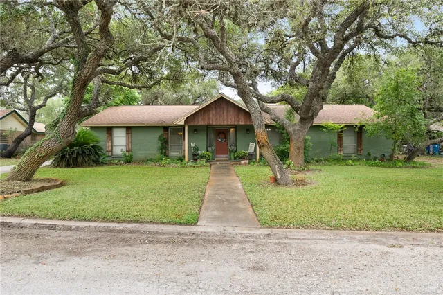 $364,000 | 1965 Chandler Place, Ingleside, TX 78362