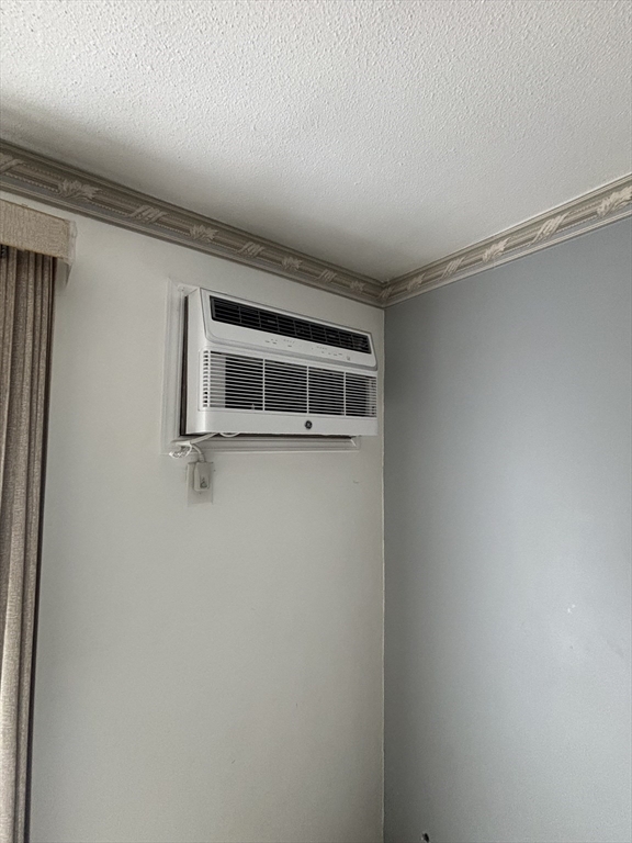 440 North Avenue, Unit 60 Haverhill, MA 01830 - Photo 5 of 9 a view of a hallway