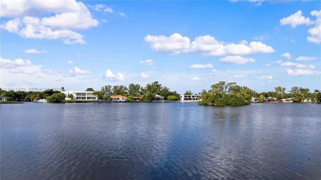 $3,750,000 | 19600 Northeast 26th Avenue, Miami, FL 33180