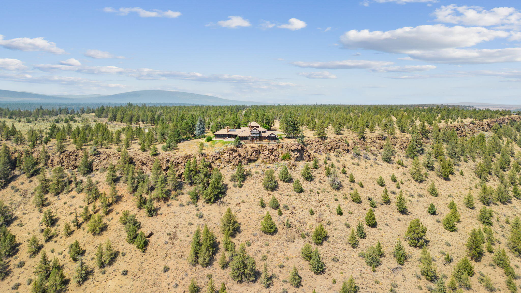 17945 Mountain View Road Sisters, OR 97759 - Photo 15 of 29 12