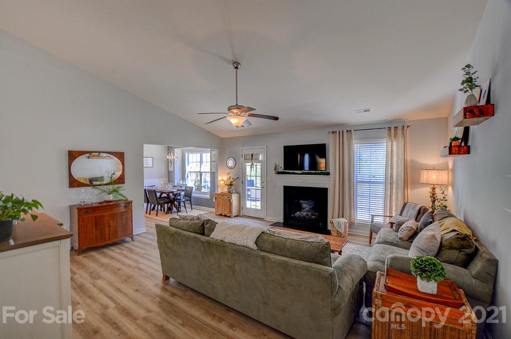 21 Yadkin Road Fletcher, NC 28732 - Photo 5 of 27