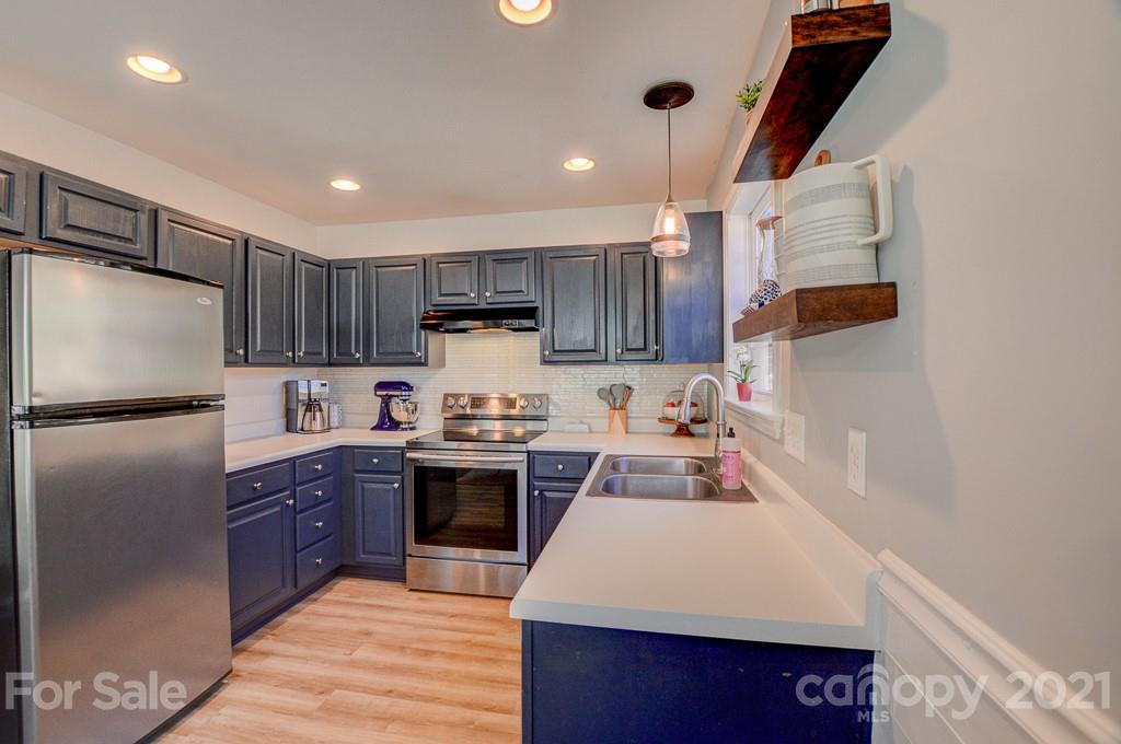 21 Yadkin Road Fletcher, NC 28732 - Photo 7 of 27