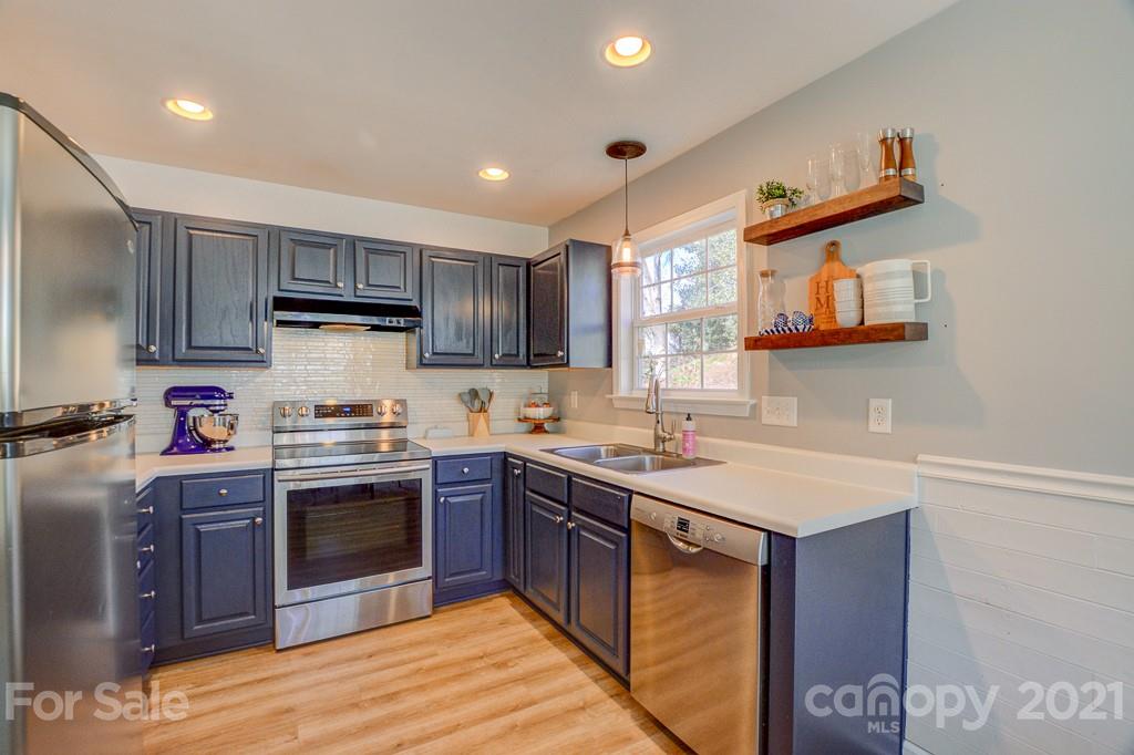 21 Yadkin Road Fletcher, NC 28732 - Photo 8 of 27