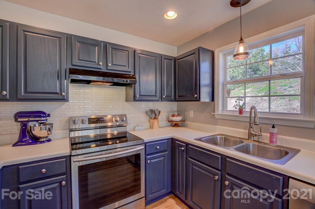 21 Yadkin Road Fletcher, NC 28732 - Photo 9 of 27