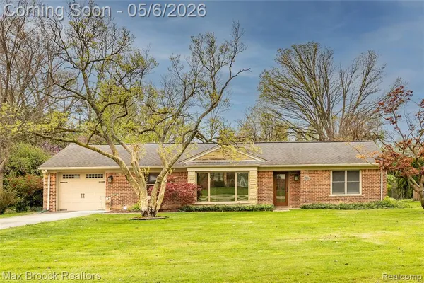 $1,950 | 16239 Madoline Street, Beverly Hills, MI 48025