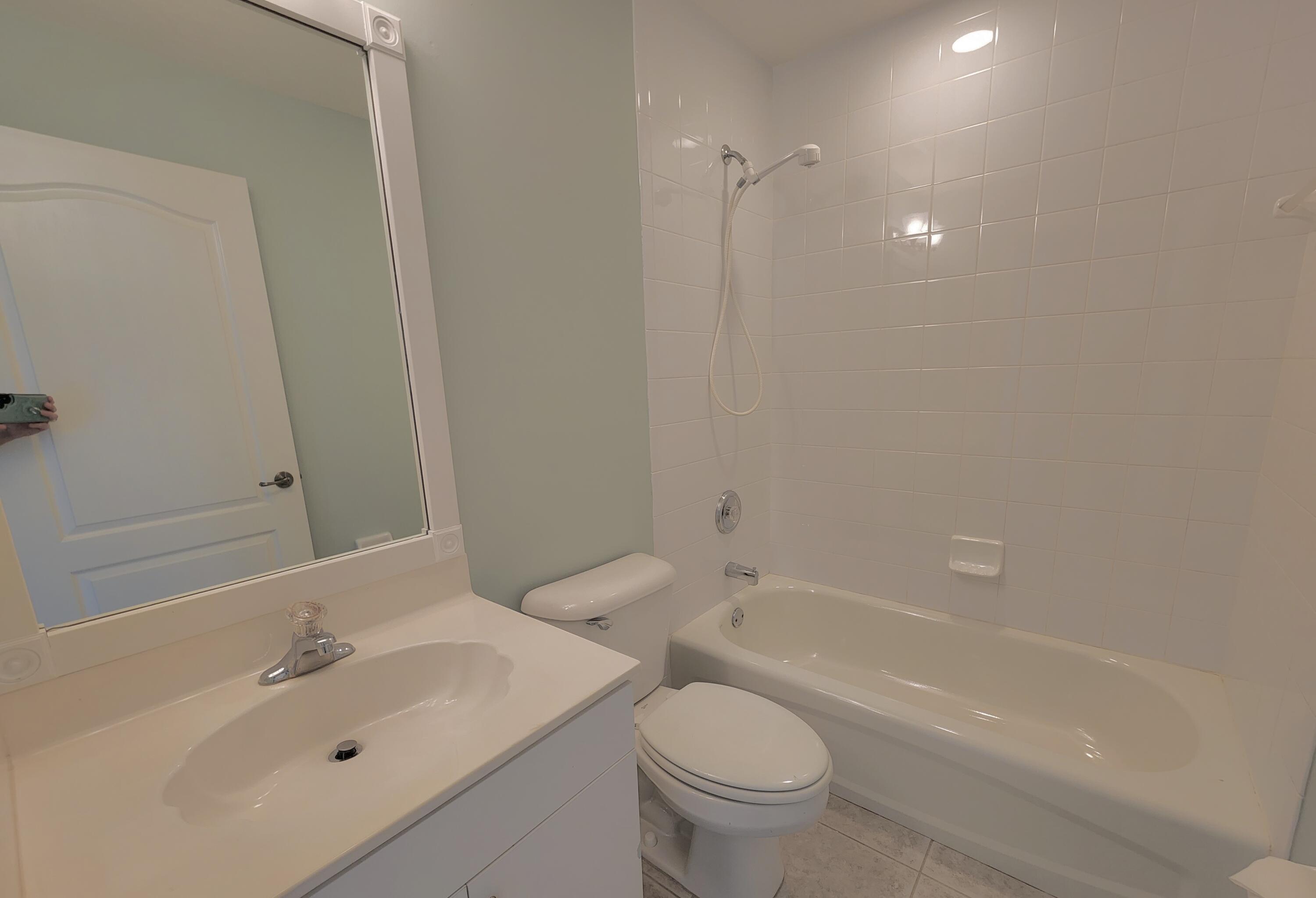 2464 Southwest Omega Way Stuart, FL 34997 - Photo 13 of 70 Guest Bath