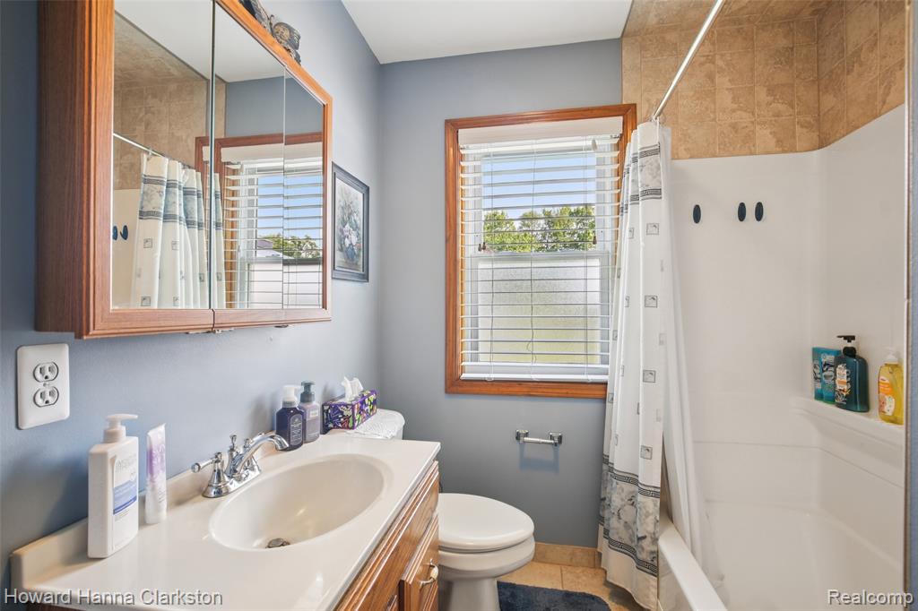 3414 Gregory Road Lake Orion, MI 48359 - Photo 19 of 55 Gallery Image 19