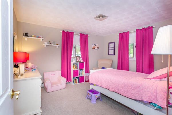 22 Wentworth Road Canton, MA 02021 - Photo 17 of 20