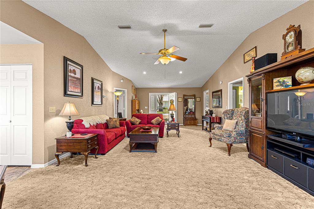 11620 Southwest 84th Avenue Road Ocala, FL 34481 - Photo 5 of 48 Gallery Image 5