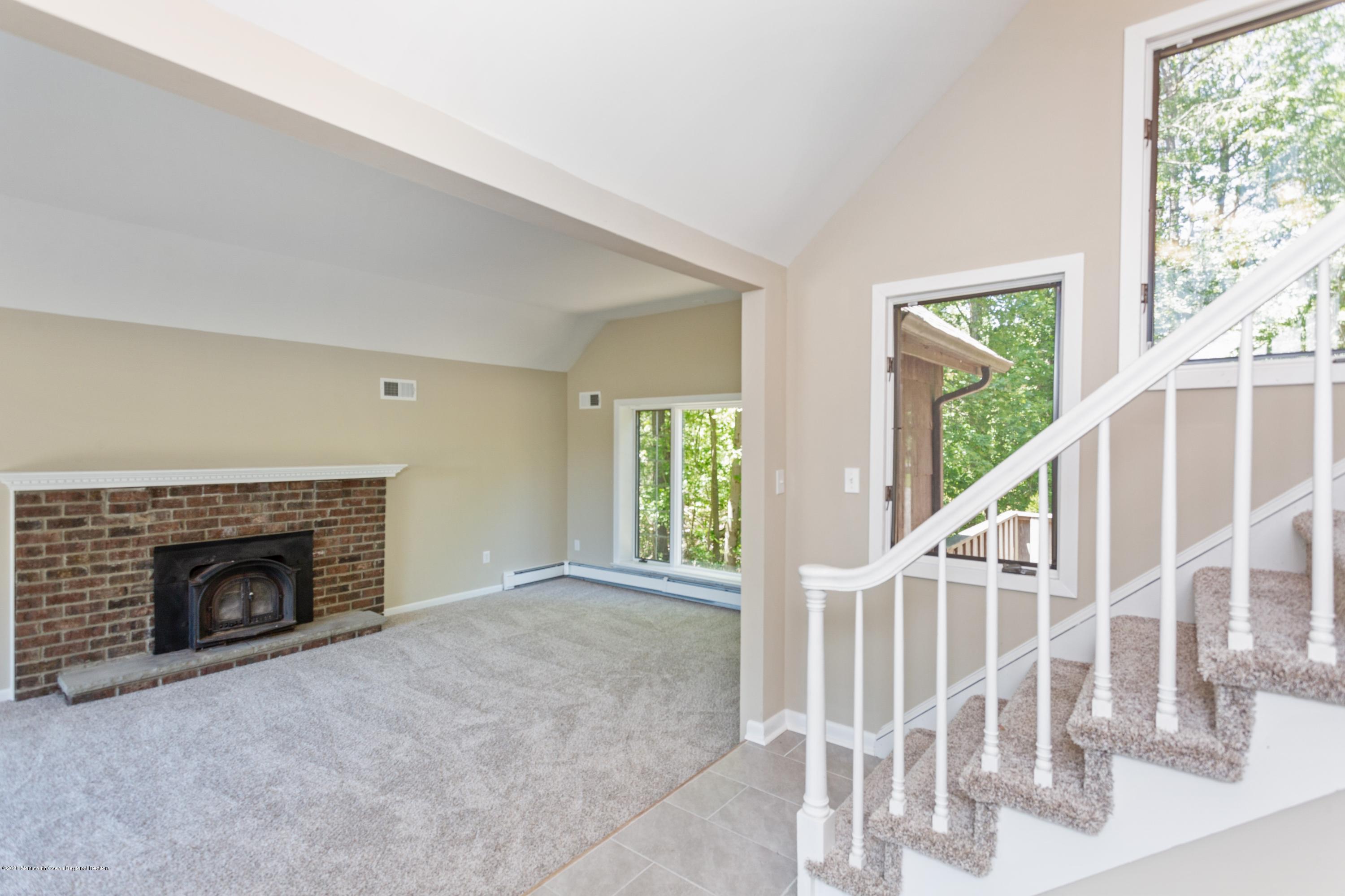 122 Larrison Road Wrightstown, NJ 08562 - Photo 3 of 9 03_122LARRISONRD_2003_HiRes