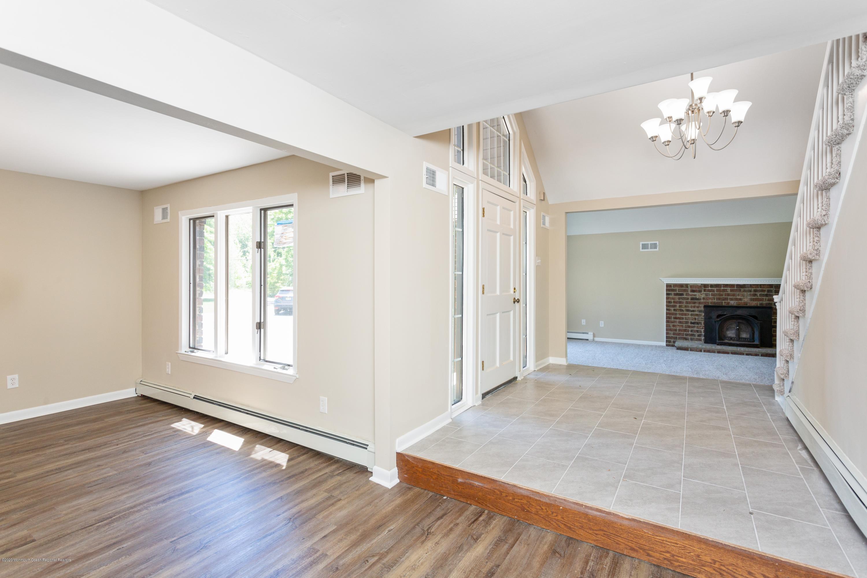 122 Larrison Road Wrightstown, NJ 08562 - Photo 7 of 9 07_122LARRISONRD_2007_HiRes