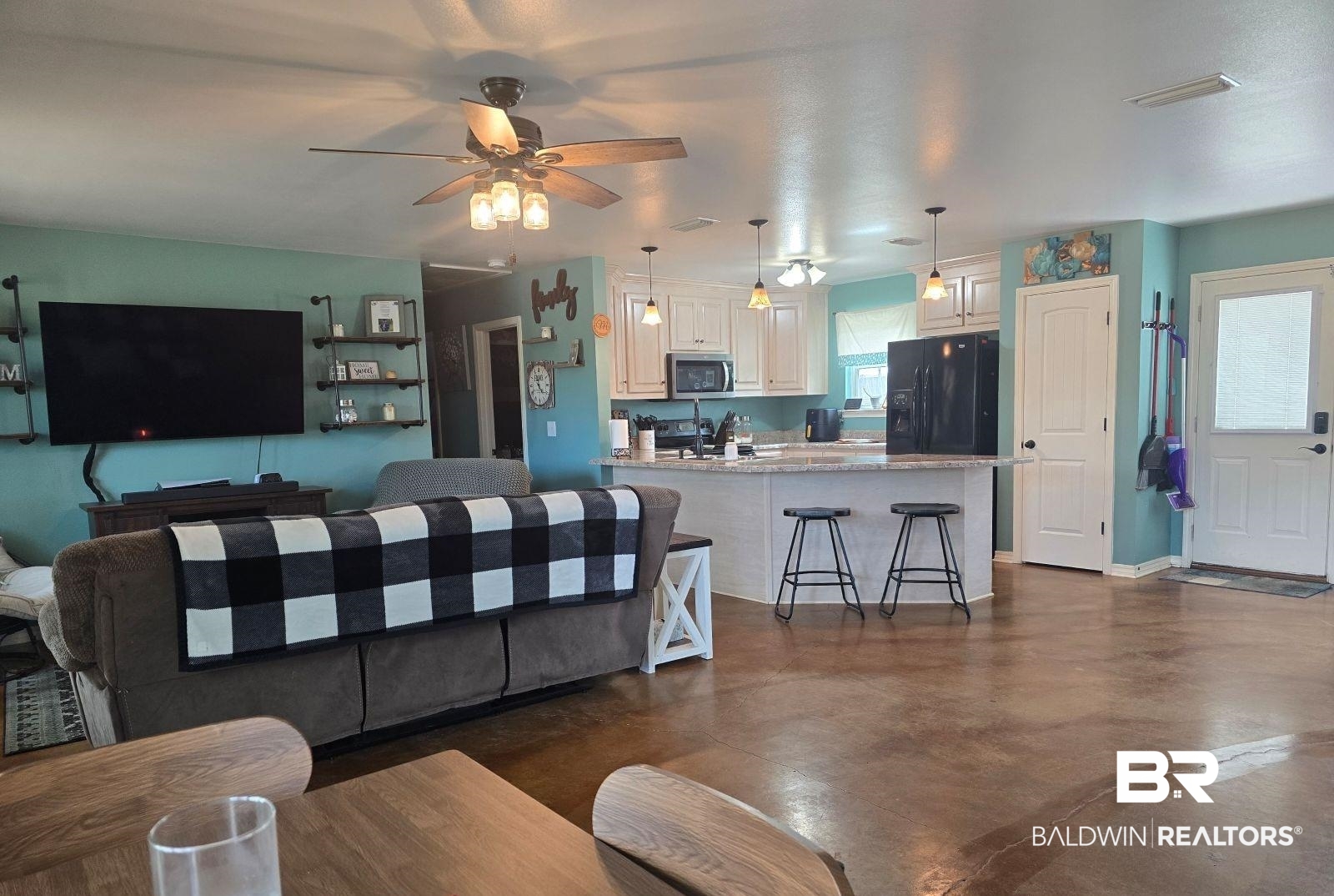 52041 Robert White Road Bay Minette, AL 36507 - Photo 12 of 16 Living room with ceiling fan