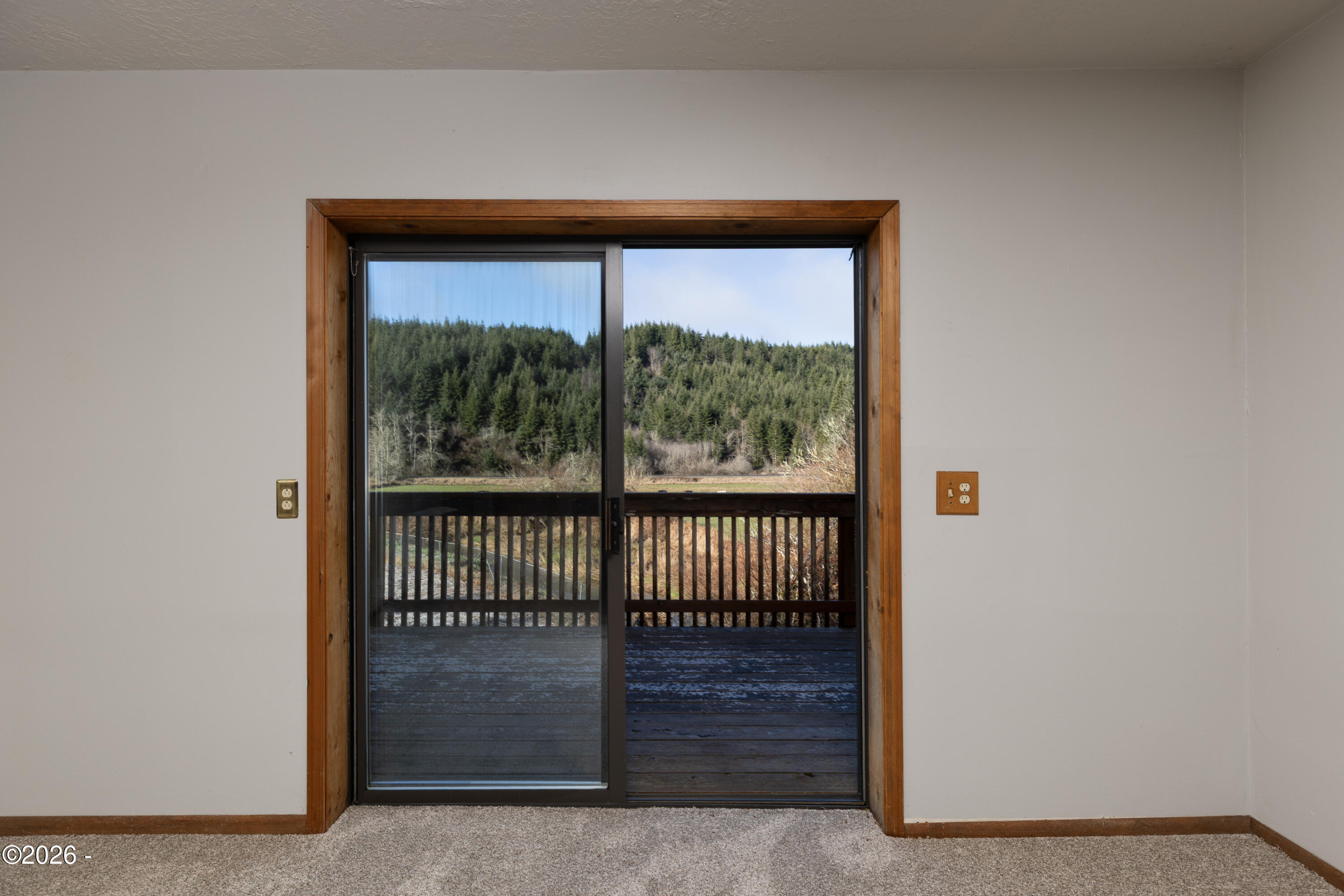 1484 Yasek Loop Toledo, OR 97391 - Photo 27 of 51 1484yasek-63
