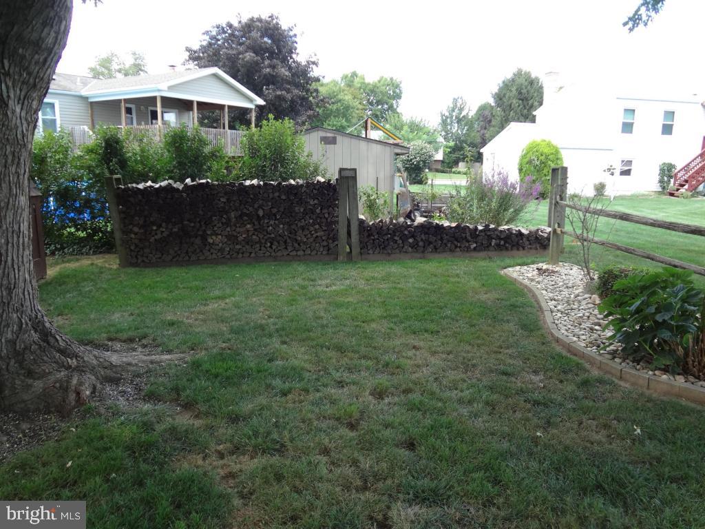 116 Winter Hill Road Lititz, PA 17543 - Photo 25 of 30 a view of a house with backyard and garden