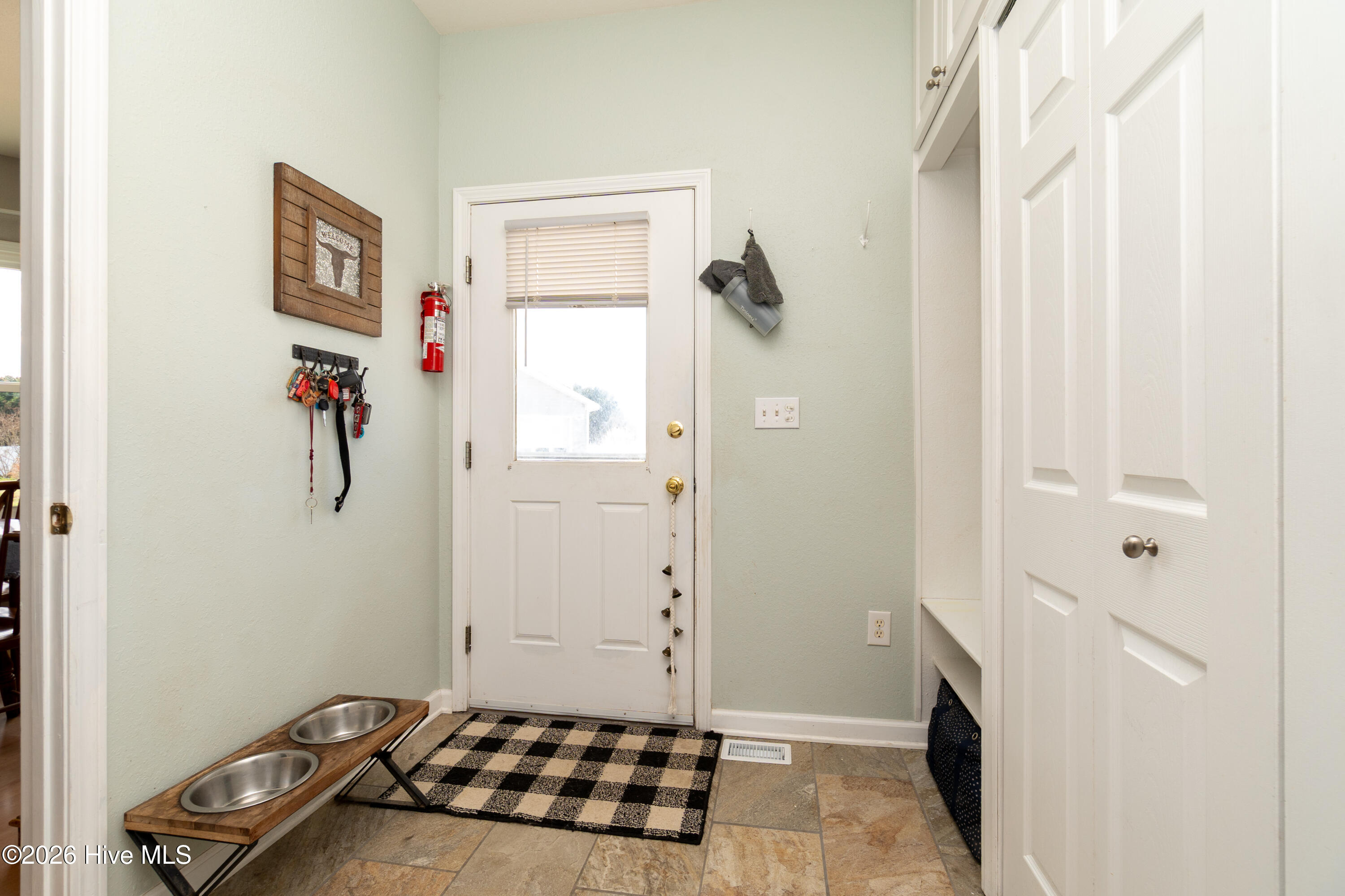 101 Daybreak Court Grandy, NC 27939 - Photo 17 of 39 Mud room off kitchen
