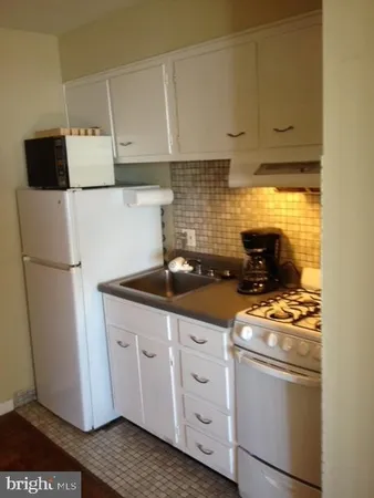 $161,000 | 604 South Washington Square, Unit 1301, Philadelphia, PA 19106