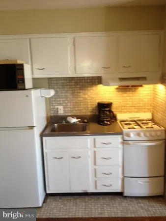 $161,000 | 604 South Washington Square, Unit 1301, Philadelphia, PA 19106