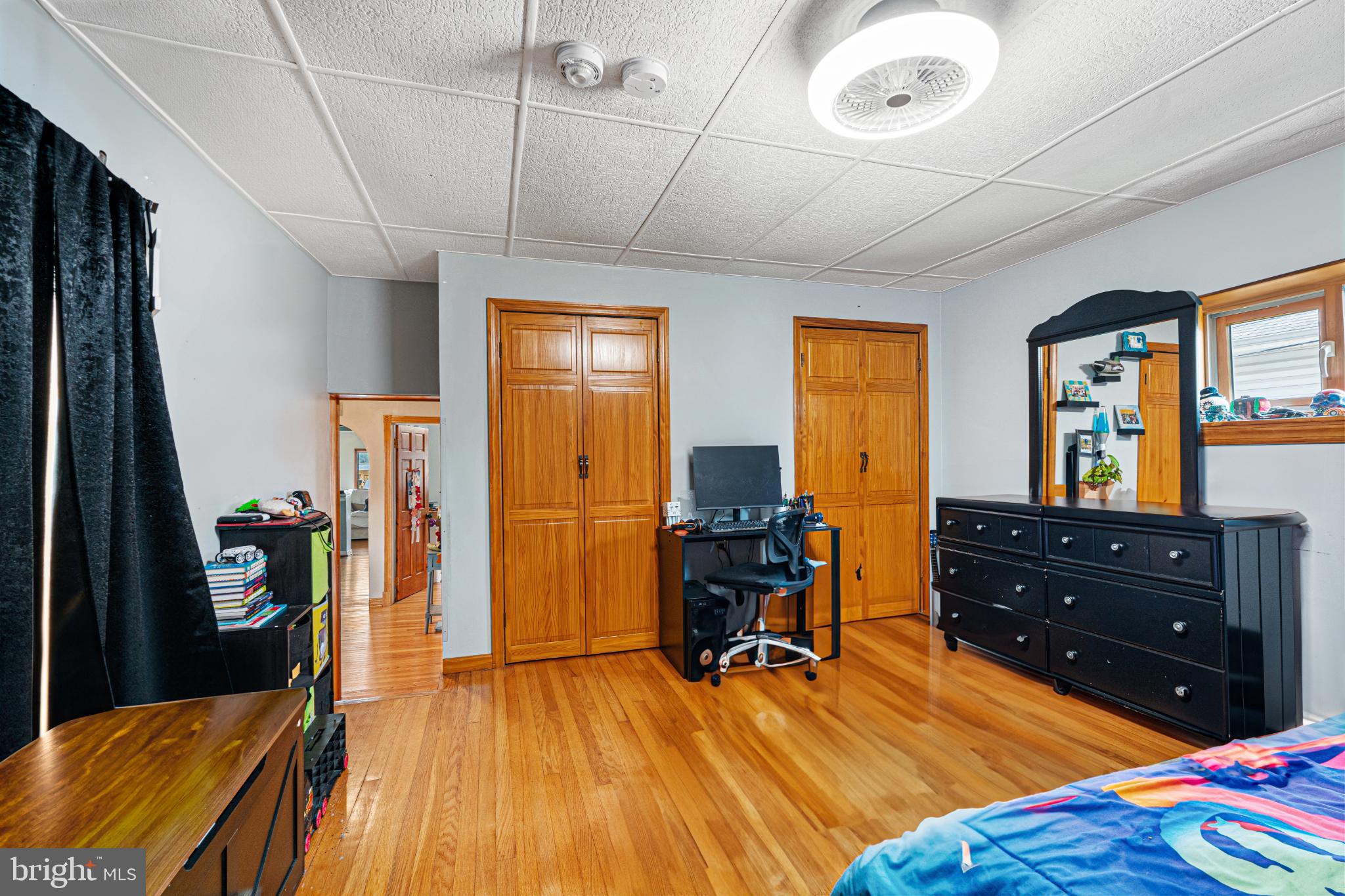 7118 River Drive Road Sparrows Point, MD 21219 - Photo 18 of 52 Cozy room with warm wood accents.