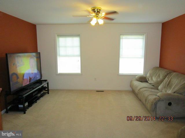 2 Sable Run Road Hancock, MD 21750 - Photo 8 of 17 Living Room