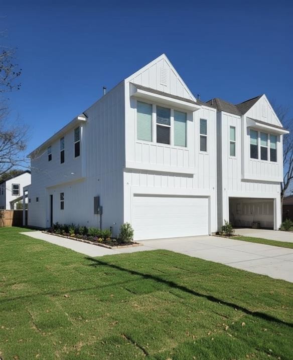 313 Tennessee Street Houston, TX 77029 - Photo 13 of 15 a front view of a house with a yard