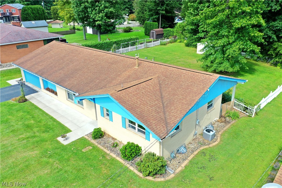 7193 Lee Road Northeast Brookfield, OH 44403 - Photo 4 of 35 Gallery Image 4