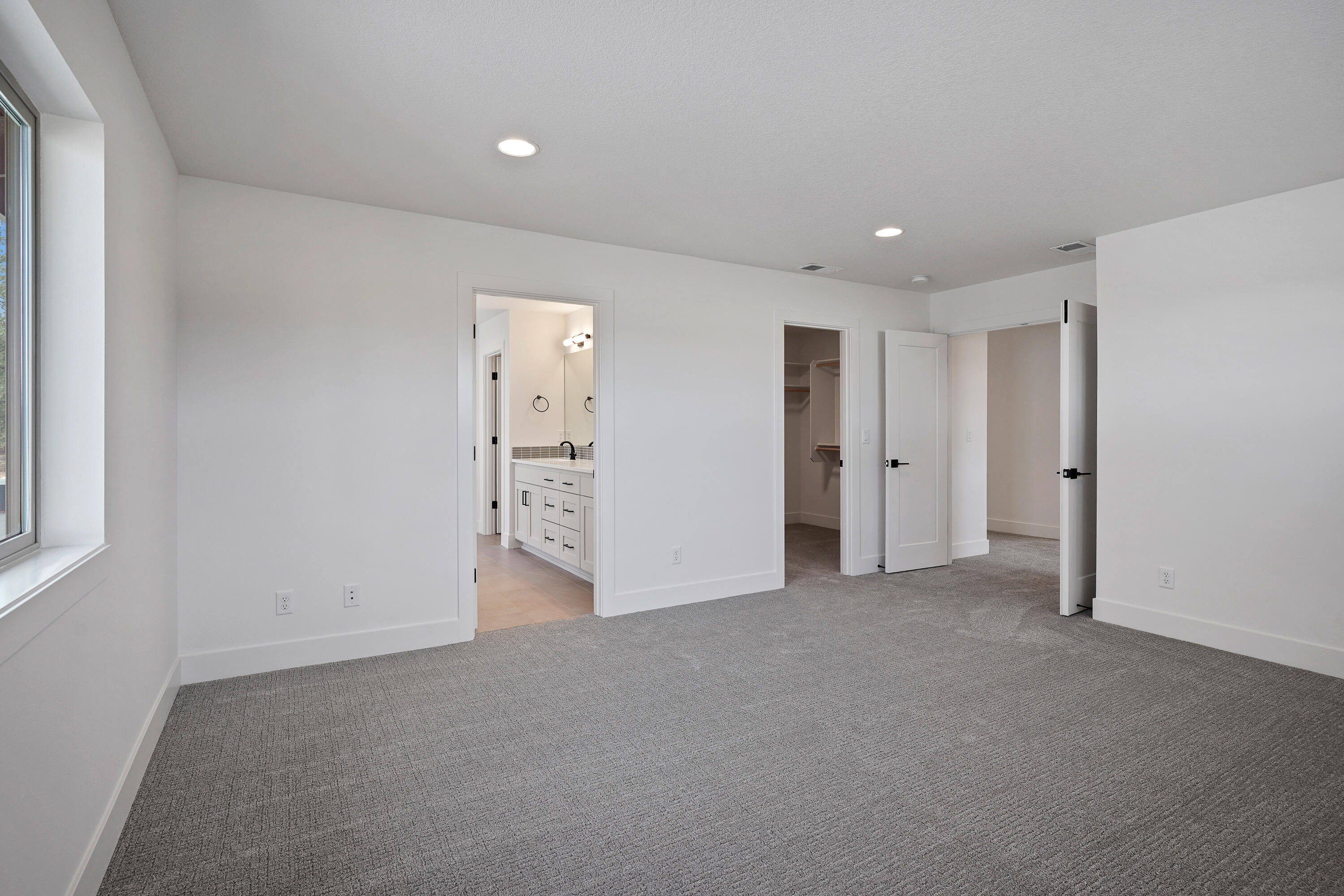 20538 Murphy Road Bend, OR 97702 - Photo 31 of 36 DSC06005