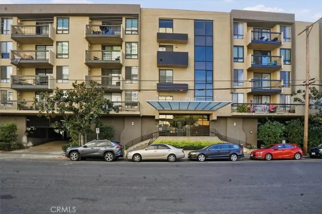 $649,900 | 7320 Hawthorn Avenue, Unit 108, Los Angeles, CA 90046