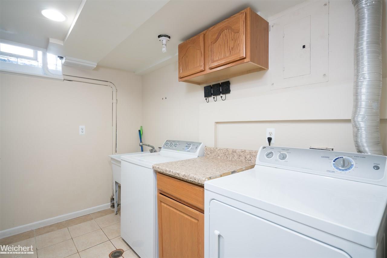 14231 Cranbrook Road Sterling Heights, MI 48312 - Photo 34 of 35 31358080-33.JPG
