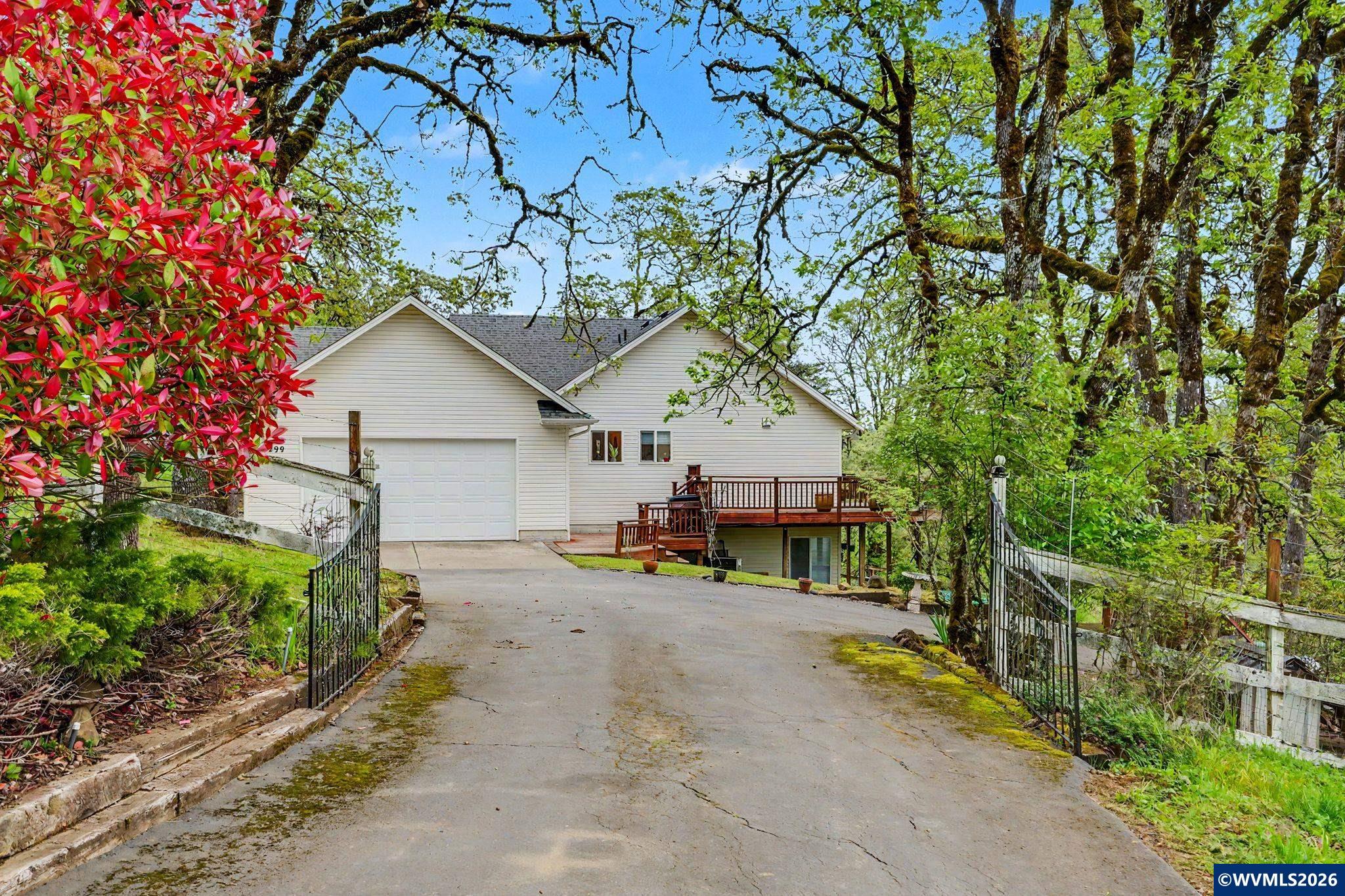 1299 Twin Hills Road Southeast Jefferson, OR 97352 - Photo 6 of 47 a view of a house with a patio