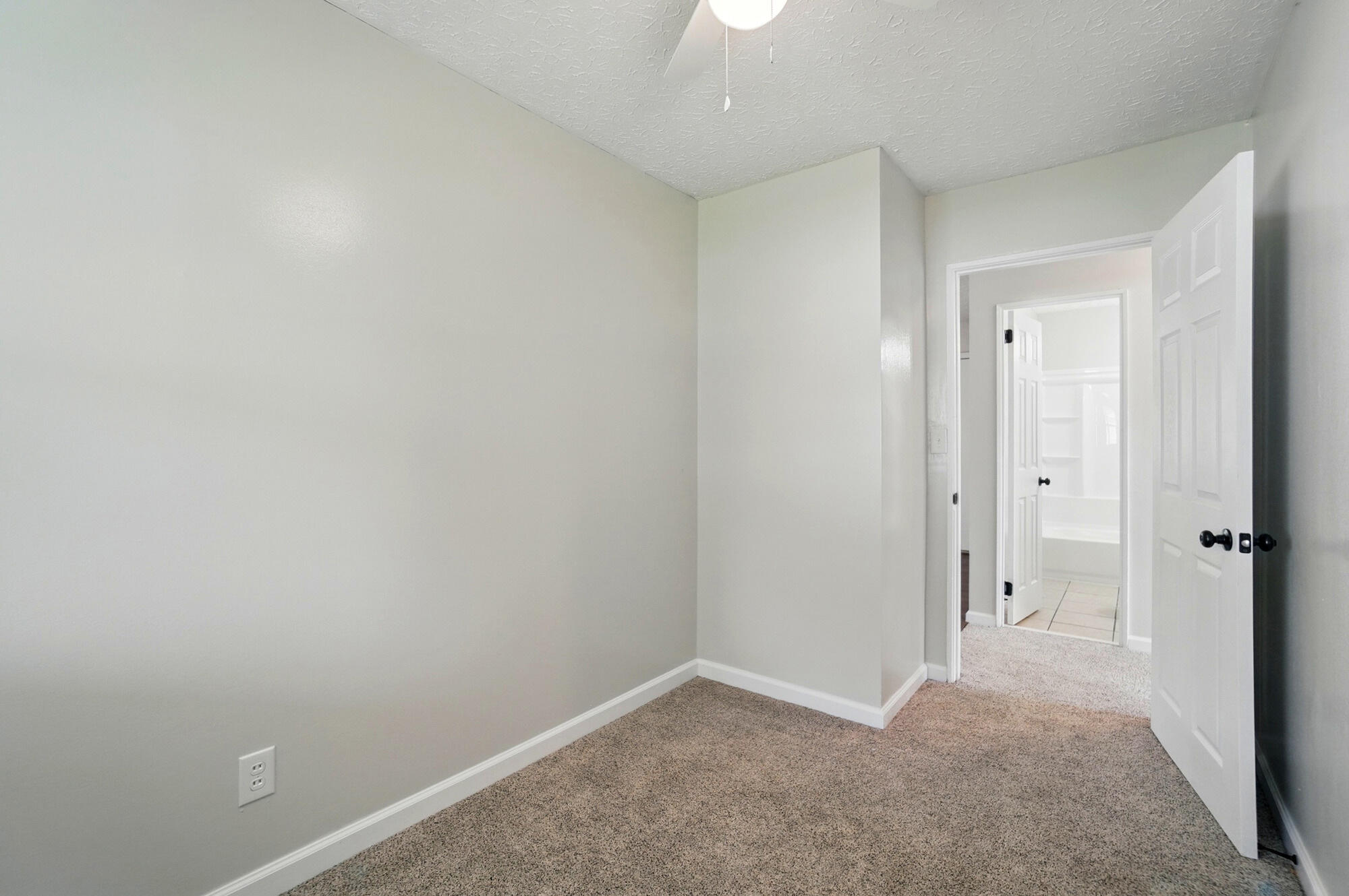 4561 St Rita Lane Columbus, OH 43213 - Photo 19 of 34