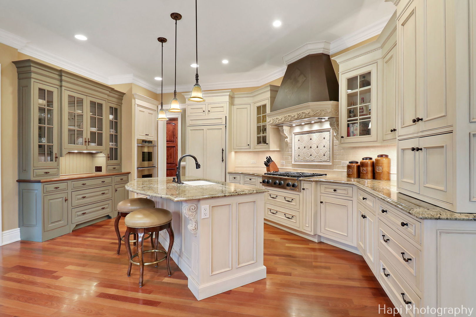 2158 Scott Road Northbrook, IL 60062 - Photo 20 of 57 a kitchen with stainless steel appliances granite countertop a sink a stove and cabinets