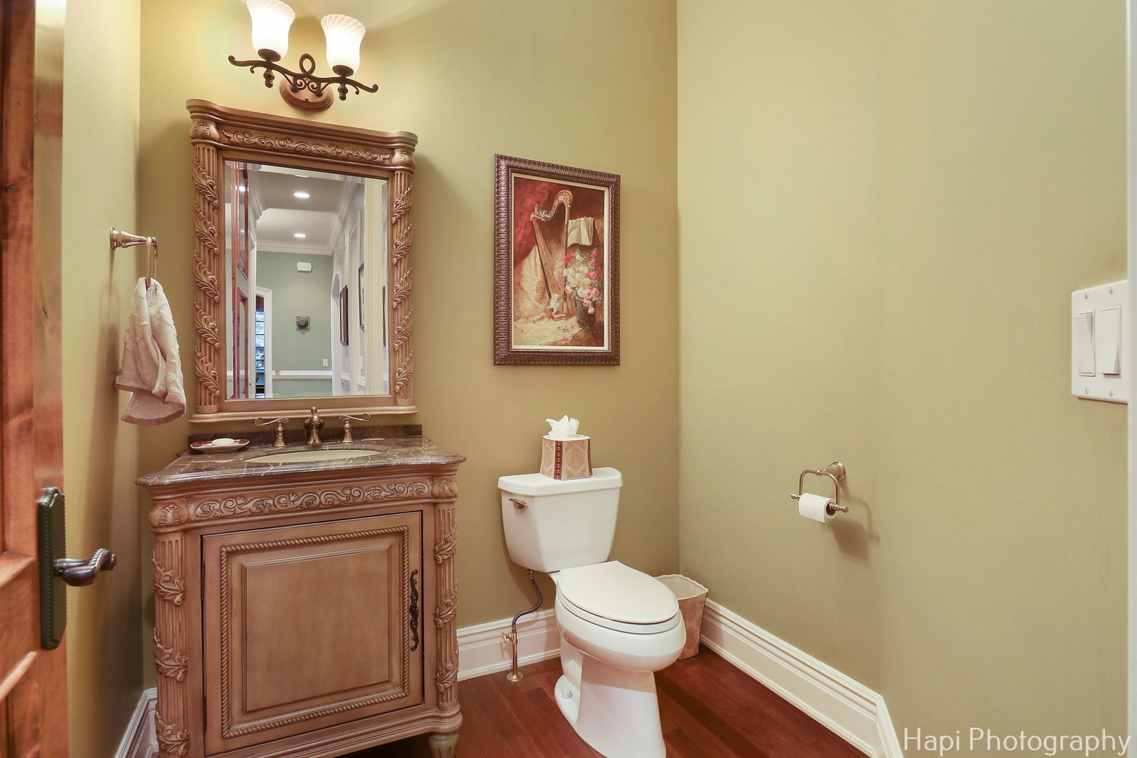 2158 Scott Road Northbrook, IL 60062 - Photo 23 of 57 a bathroom with a toilet a sink and mirror