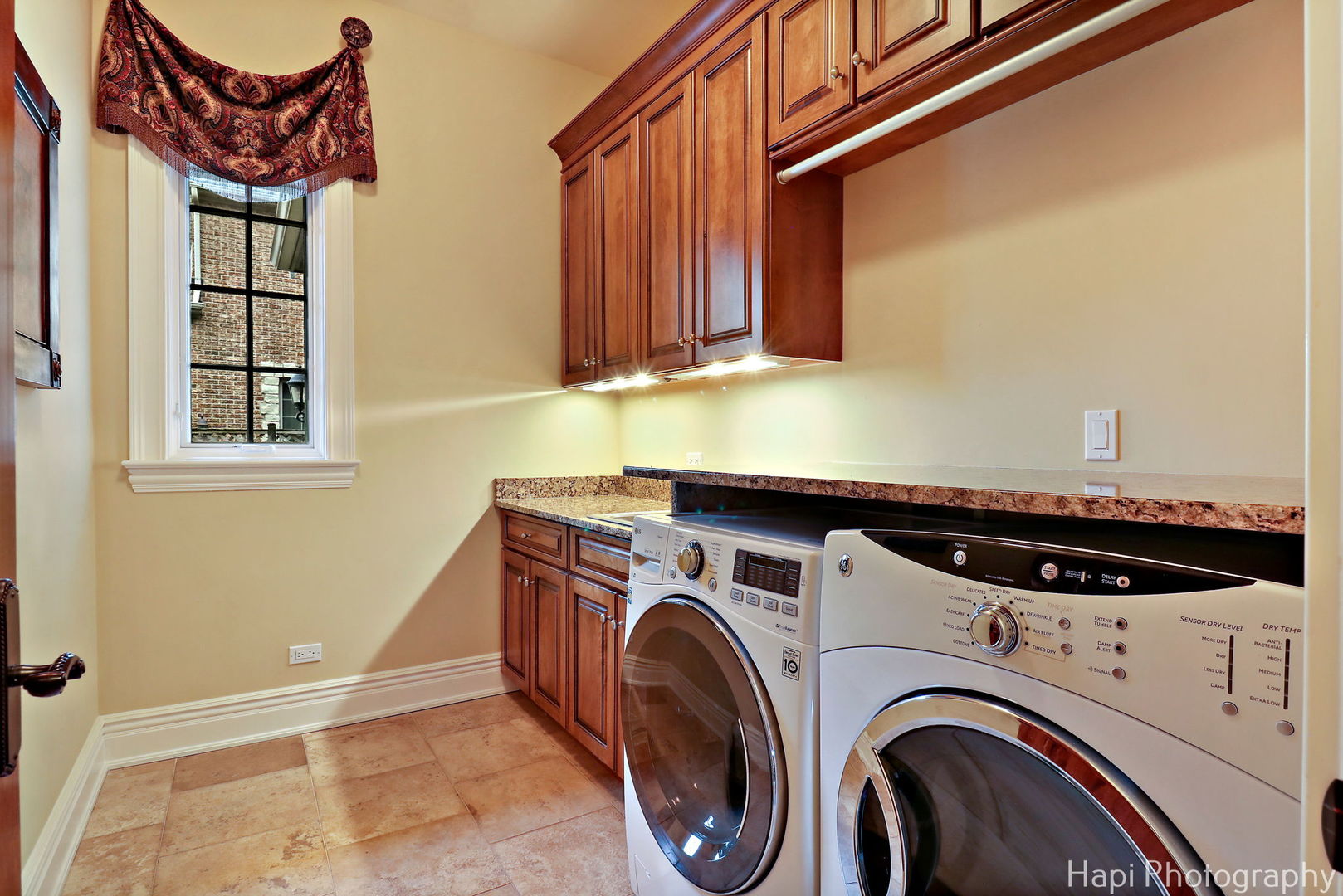 2158 Scott Road Northbrook, IL 60062 - Photo 24 of 57 a utility room with dryer and washer