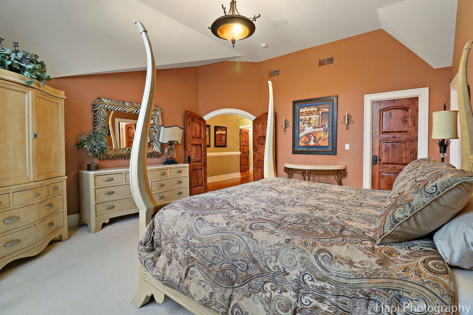 2158 Scott Road Northbrook, IL 60062 - Photo 28 of 57 a bedroom with a bed and a dresser