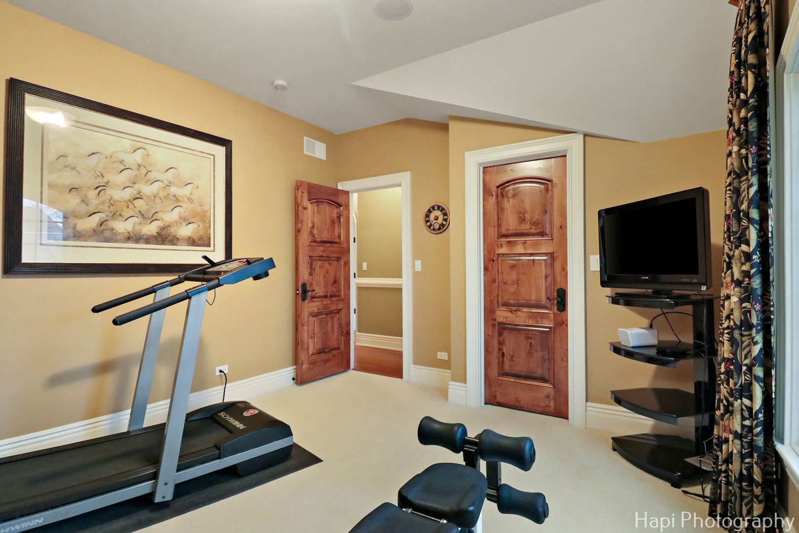 2158 Scott Road Northbrook, IL 60062 - Photo 34 of 57 a room with furniture and a flat screen tv