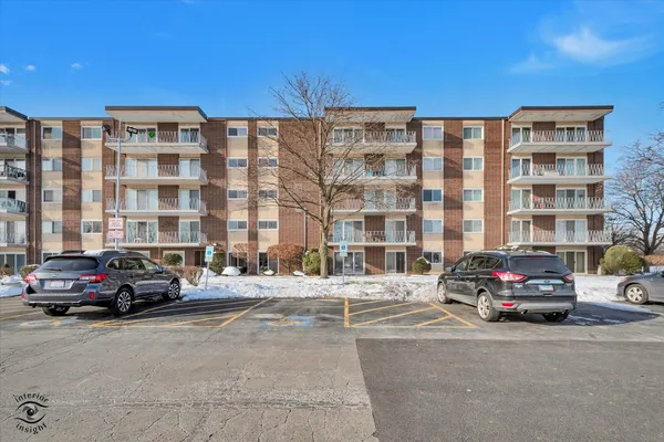 $170,000 | 2900 Maple Avenue, Unit 22A, Downers Grove, IL 60515
