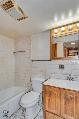 $170,000 | 2900 Maple Avenue, Unit 22A, Downers Grove, IL 60515