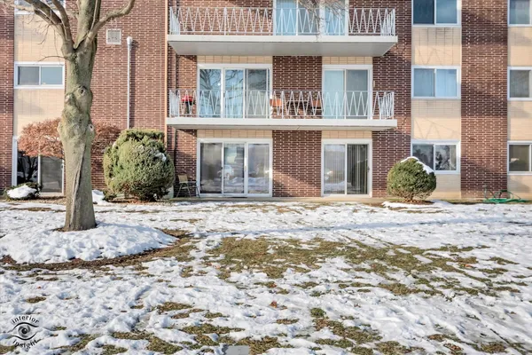 $170,000 | 2900 Maple Avenue, Unit 22A, Downers Grove, IL 60515