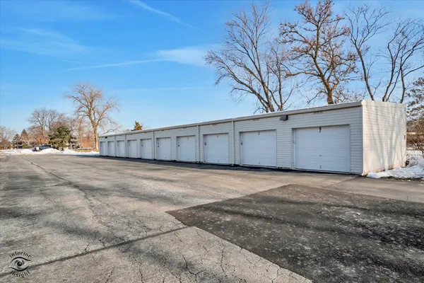 $170,000 | 2900 Maple Avenue, Unit 22A, Downers Grove, IL 60515