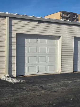 $170,000 | 2900 Maple Avenue, Unit 22A, Downers Grove, IL 60515