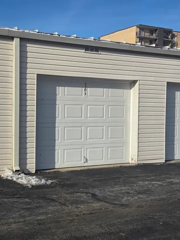 $179,000 | 2900 Maple Avenue, Unit 22A, Downers Grove, IL 60515