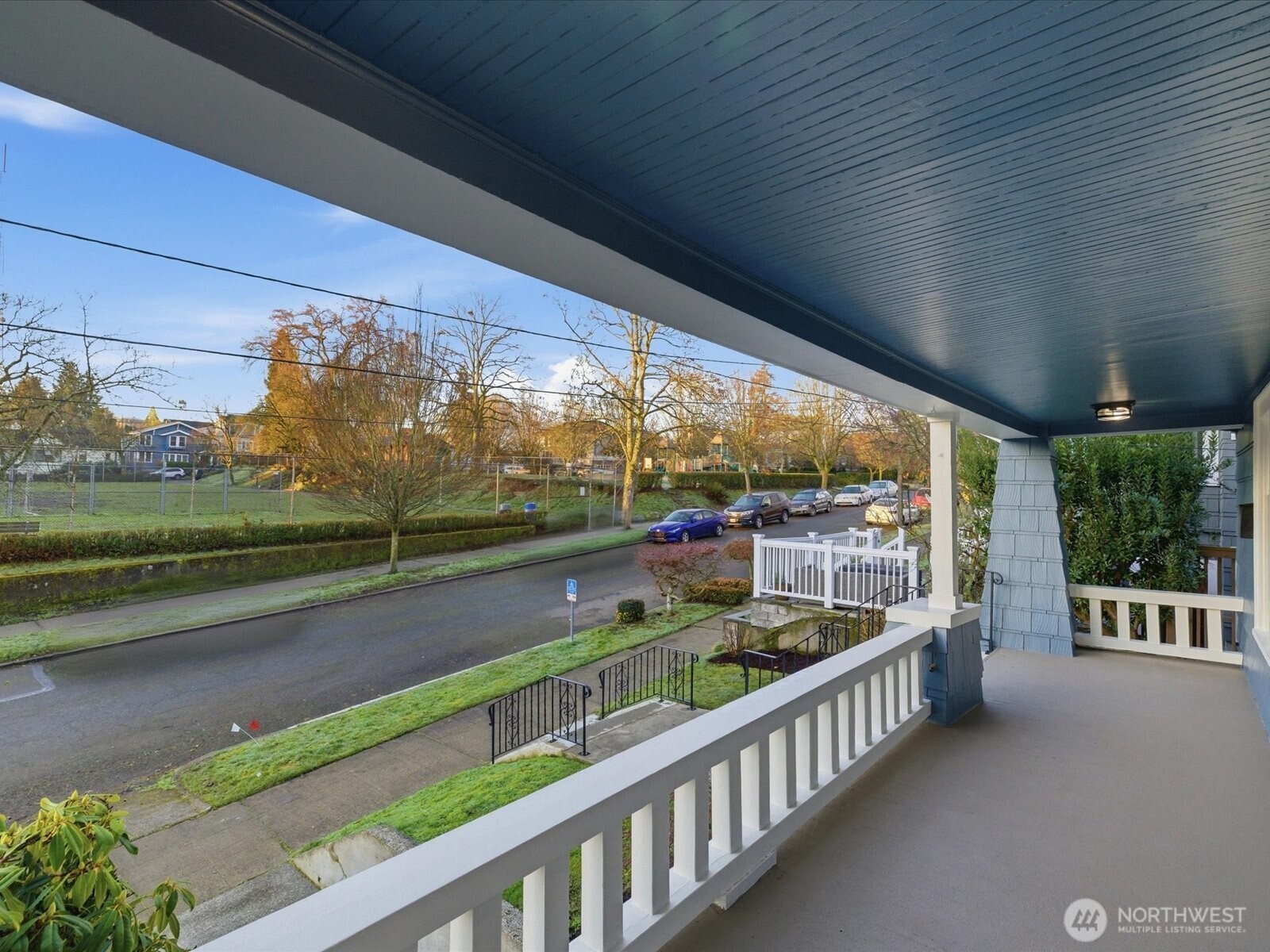 166 Newton Street Seattle, WA 98109 - Photo 6 of 25