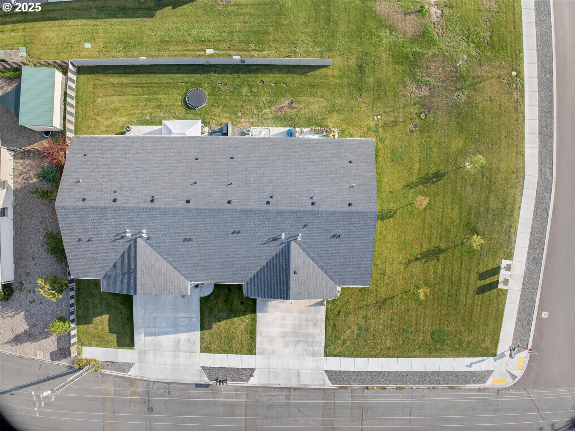 565 Baker Street Baker City, OR 97814 - Photo 5 of 36 an aerial view of a house