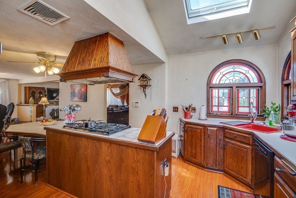 153 Lantern Road Revere, MA 02151 - Photo 10 of 42 Gallery Image 10