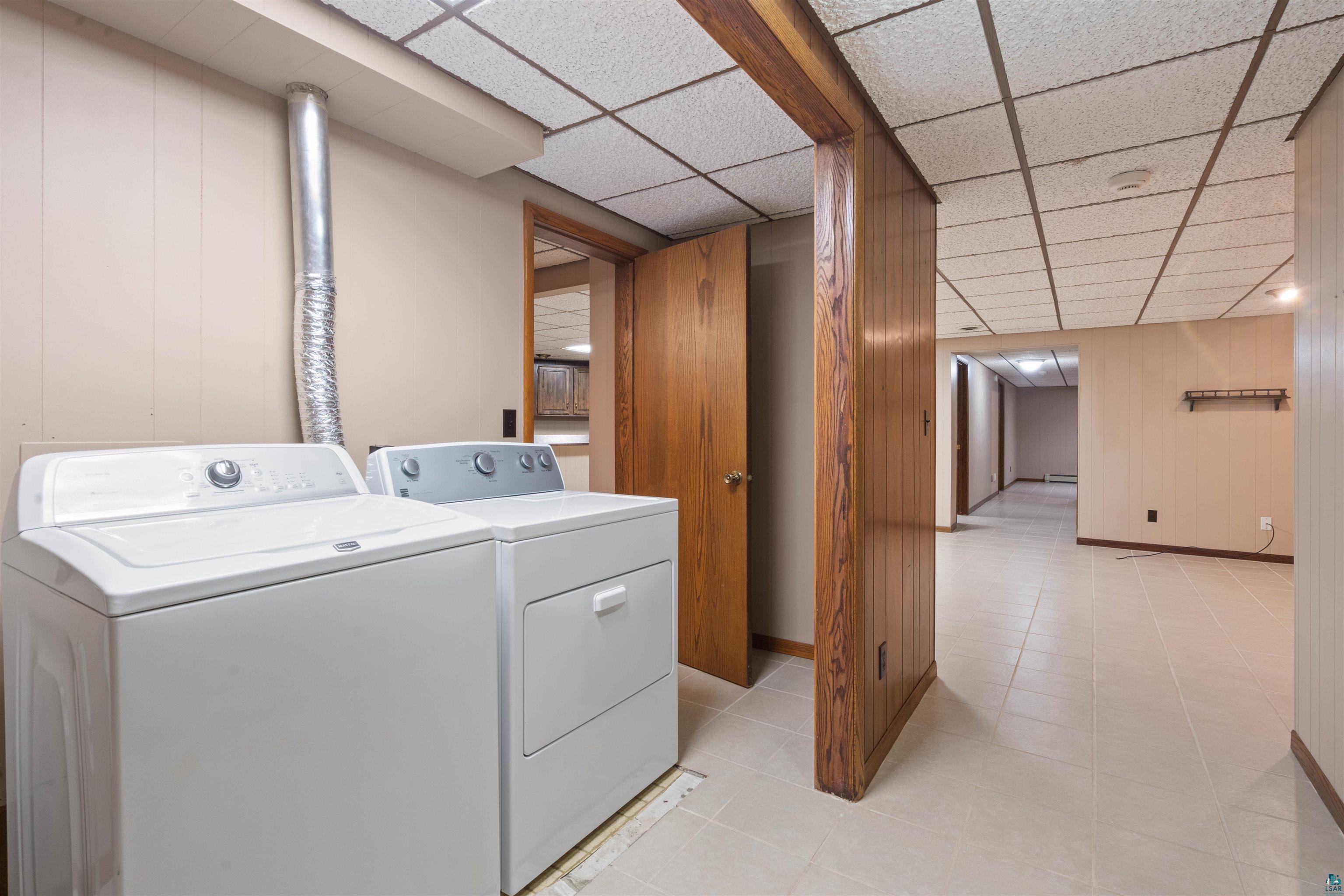 44 Highgate Street Superior, WI 54880 - Photo 31 of 47 Laundry room