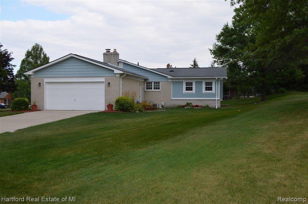36131 Smithfield Road Farmington, MI 48335 - Photo 4 of 39 36131 Smithfield