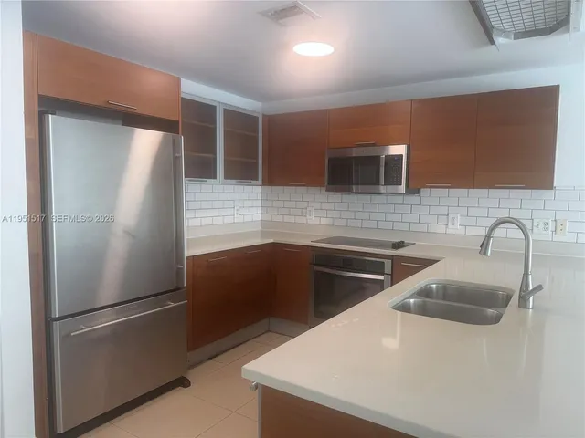 $585,000 | 3250 Northeast 1st Avenue, Unit 518, Miami, FL 33127